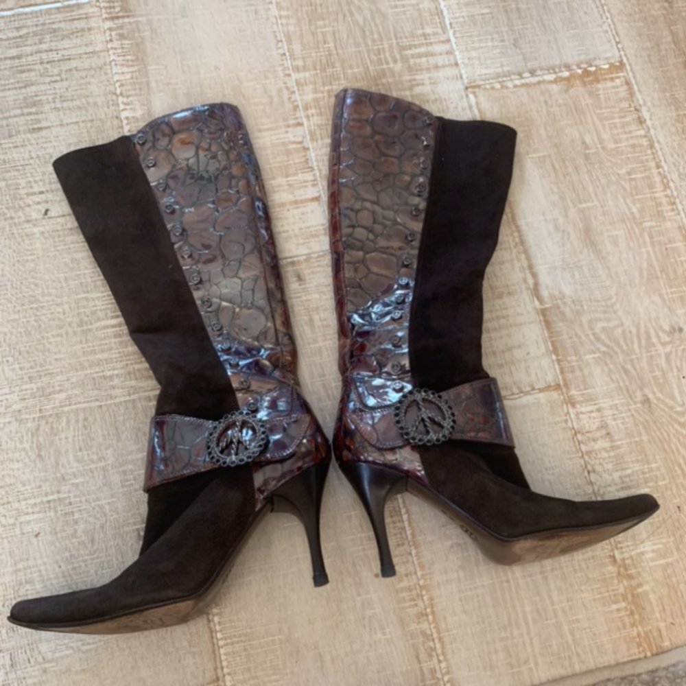 Brown Donald Pliner Boots - Size 5M